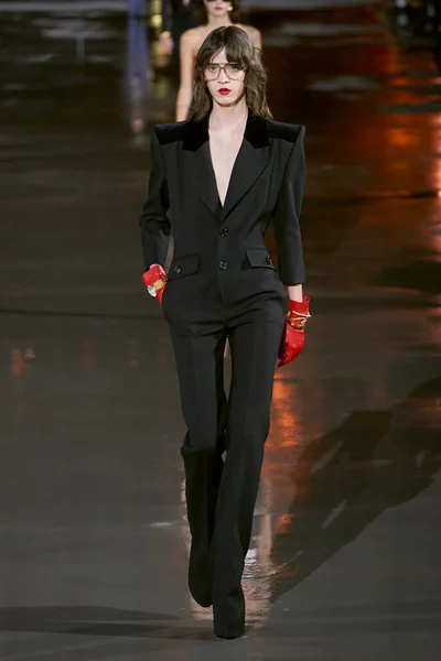 Look 33